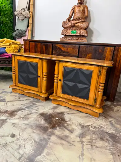 ✅LIQUIDATION: 2Tables de chevet, tables de nuit, View more