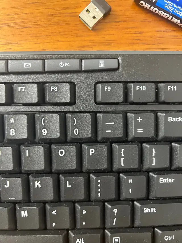 Logitech Keyboard and Mouse in Mice, Keyboards & Webcams in City of Montréal - Image 5