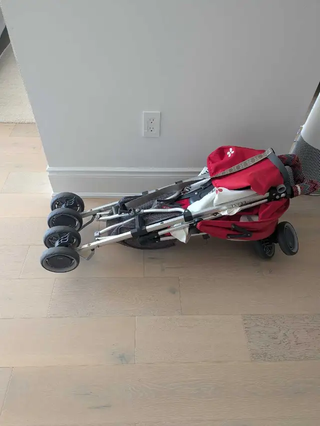 Uppababy Umbrella stroller - $40 in Strollers, Carriers & Car Seats in City of Toronto - Image 4