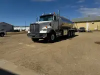 Tri drive western star potable water truck 