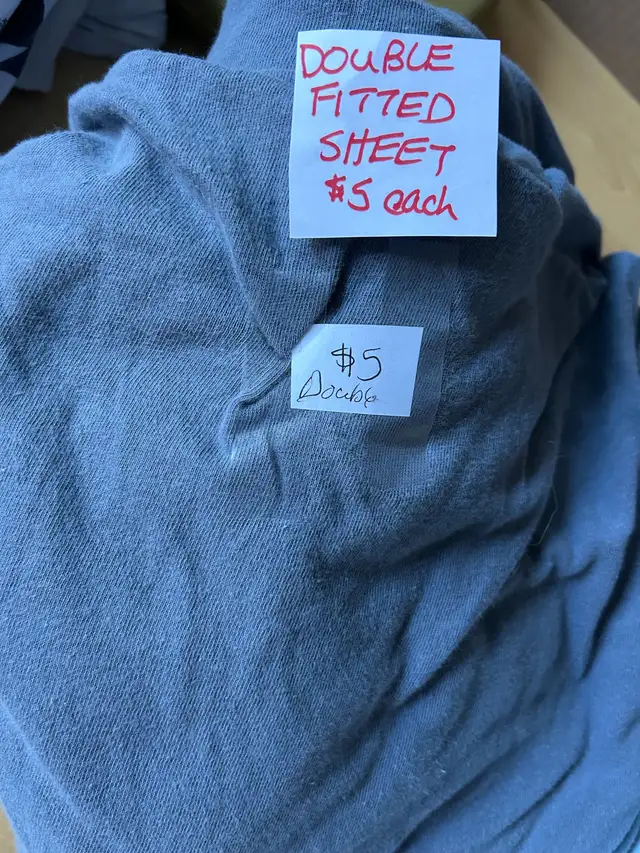 Pink cotton Disney flat sheet $15, 50/50 blend in Bedding in Oakville / Halton Region - Image 7