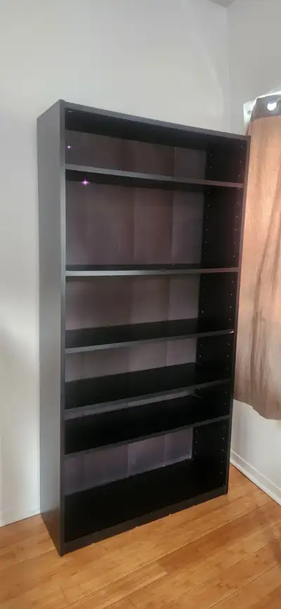 Bibliothèque avec tablettes ajustables, View more