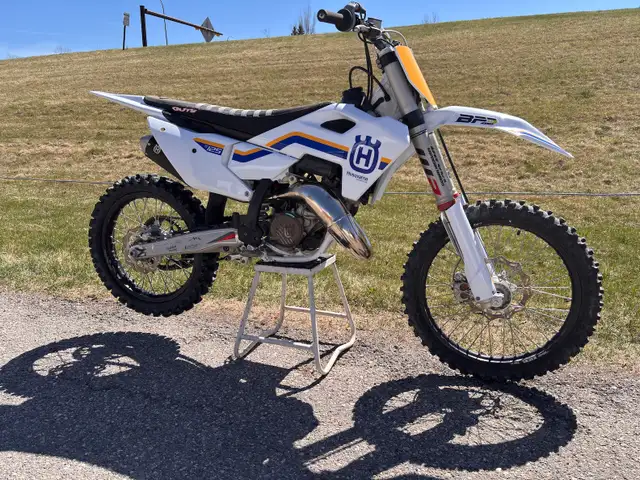 2023 Husqvarna TC125 - Heritage Edition in Dirt Bikes & Motocross in Calgary - Image 3