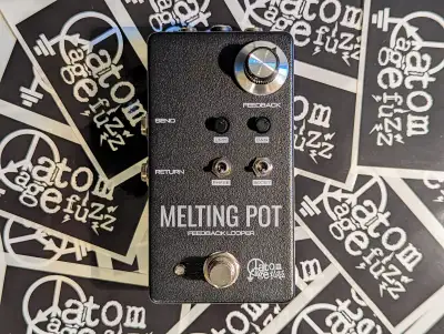 MELTING POT is a feedback looper with an active boost circuit (Death by Audio Total Sonic Annihilati...