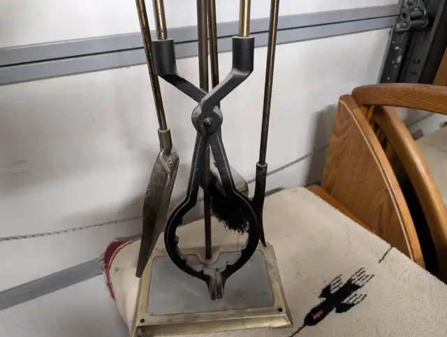 Metal Fireplace Tool Set in Fireplace & Firewood in Oakville / Halton Region - Image 8