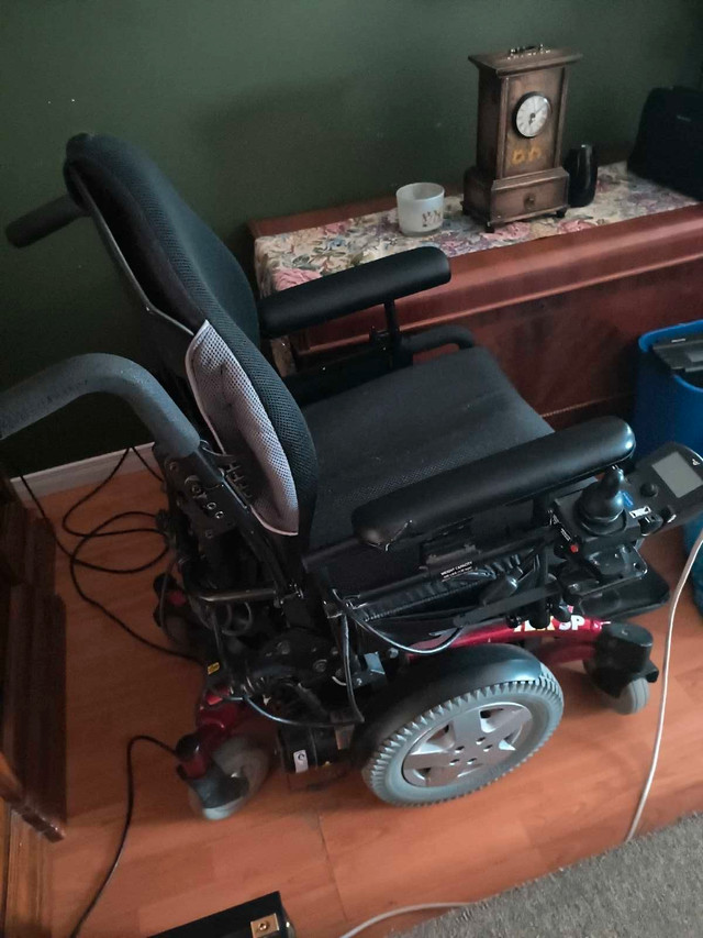 Invacare tdx sp in Other in Owen Sound - Image 3