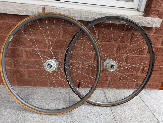 Handbuilt 700c track Tubular araya rims on suntour superbe in Frames & Parts in Ottawa - Image 7