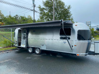 2014 Airstream International Signature Trailer 27FB