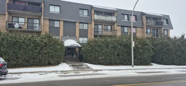 Appartement 4 1/2 à louer - Montée Monette