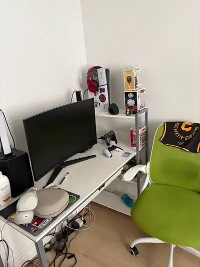 Room for Rent – Available May Private furnished room available in a 4-bedroom, 2-bathroom house, sta...