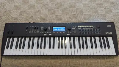 Korg Kross 2 61 keys synth, workstation - like new, View more