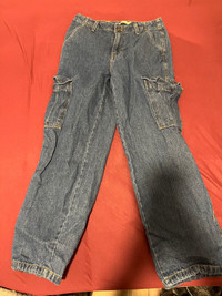 LEVI’S 94 BAGGY CARGO JEANS- size 27