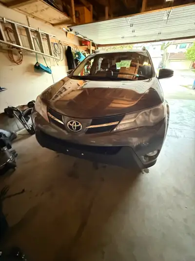 2014 Toyota RAV4 Limited AWD – Fully Loaded Excellent condition and very well maintained. This fully...