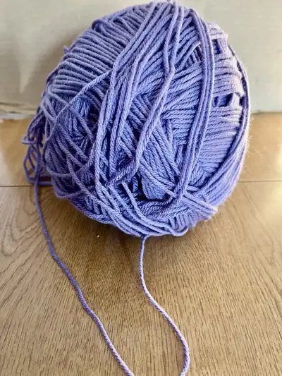 New purple knitting yarn unknown fibre, View more