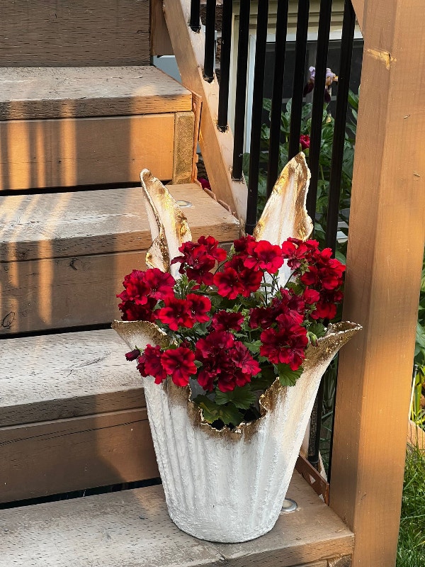 Cement flower pots Outdoor Décor Oshawa / Durham Region Kijiji