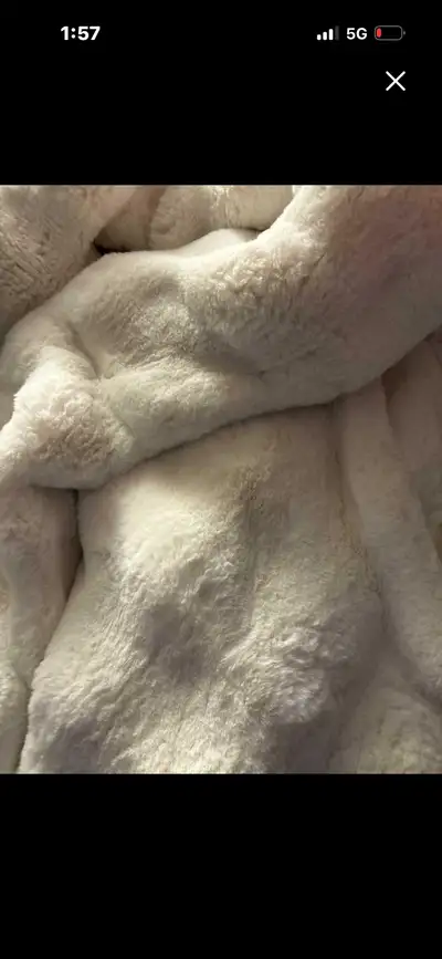 House & Home throw 60x70 ( off white), View more