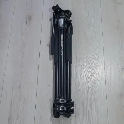 I'm selling this Manfrotto Tripod 055 with a 128RC Head. Pickup near Whyte ave or will ship for an e...
