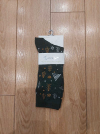 Sparkle Treer-Print Crew Socks, Size 6-10