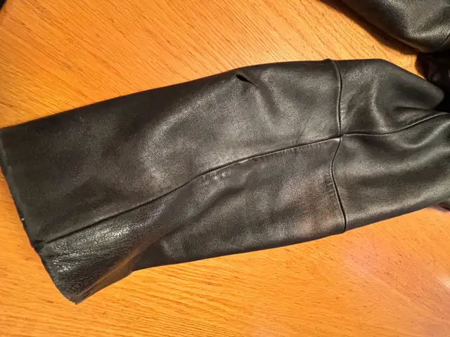 Men’s Black Leather Jacket w Zip Out Thinsulate Lining in Men's in Kitchener / Waterloo - Image 7