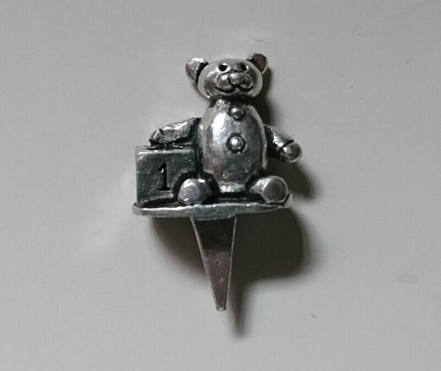 Vintage Silver Metal Bear Birthday Cake Topper Candle Holder in Arts & Collectibles in Oshawa / Durham Region - Image 2