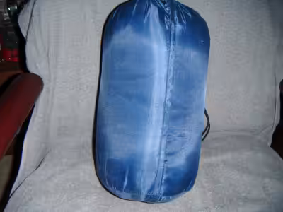 NEW light sleeping bag, never out of the case, great spare to have around, I won it in a draw but ha...