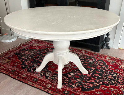 Dining table -round Solid wood