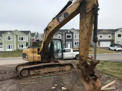 2012 CAT 320D EXCAVATOR 42 INCH BUCKET AIR CONDITION CAB HEATED SEAT EVERYTHING WORKS AS IT SHOULD 9...