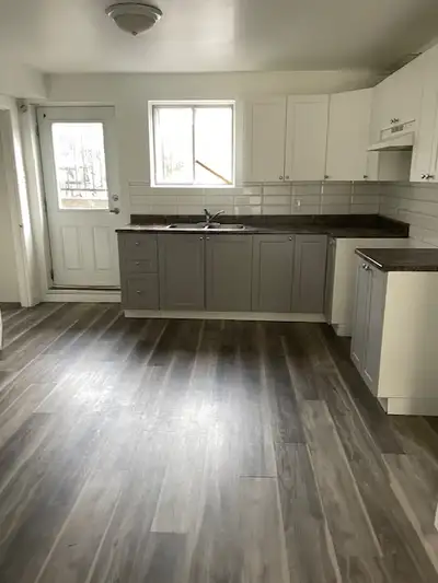 À LOUER - Appartement de 4½  chambres à Longueuil, bien rénové