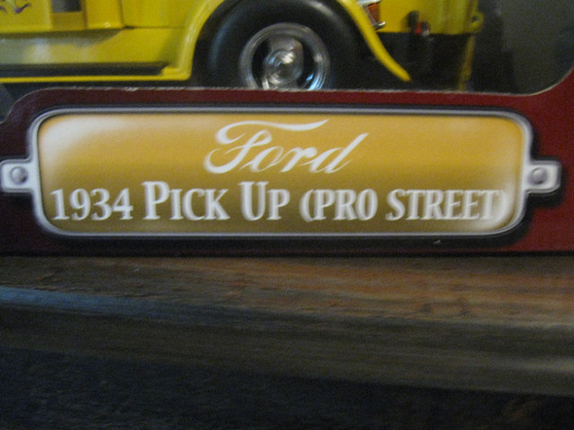 1934 Ford Pick Up Street 1:18 scale in Arts & Collectibles in Woodstock - Image 2