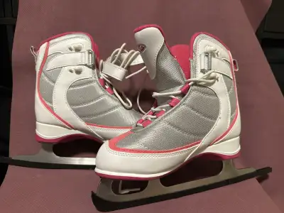 Girls skates (size US J2), View more