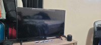 32 INCHES SMART TV