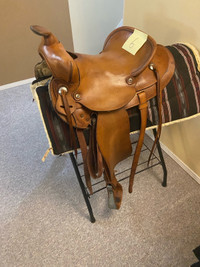 Solid Ranch Saddle