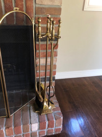 Fireplace accessory set 