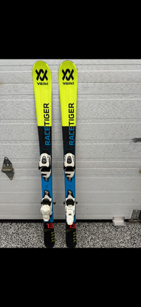 Skis Volkl Race Tiger enfant 120 pouces avec fixations Marker