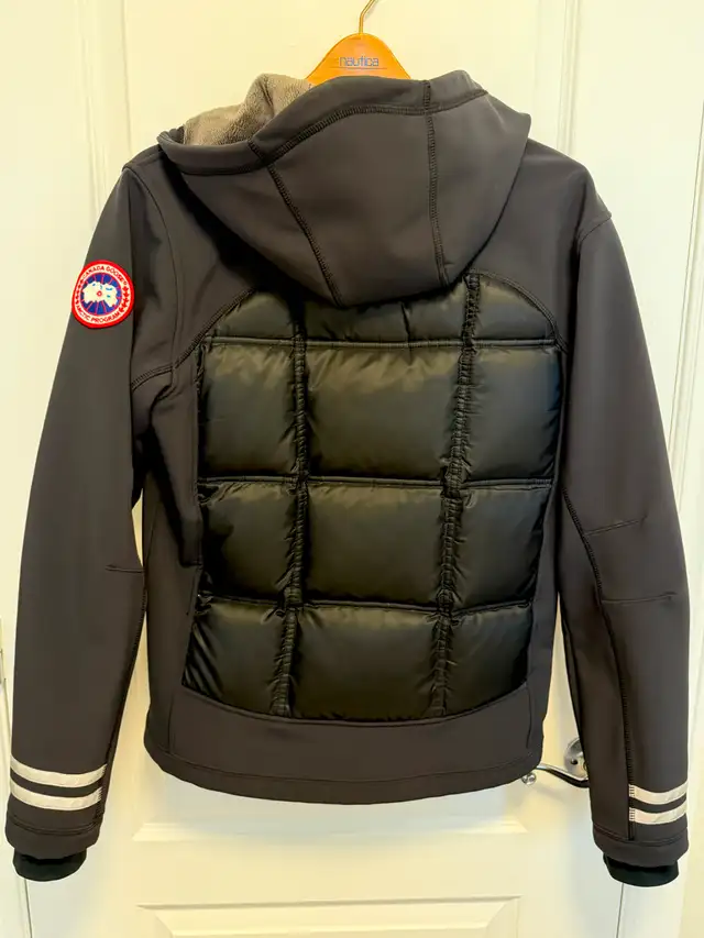 Canada Goose Hybridge Hoody  – Noir – État neuf – Medium - Large in Men's in Laval / North Shore - Image 4