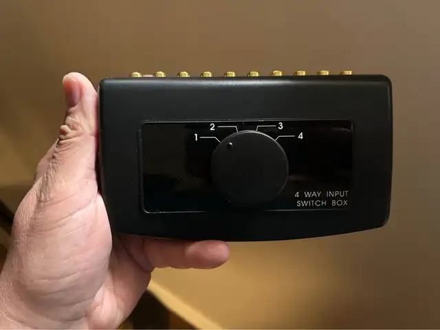3 Vintage Stereo Audio RCA / speaker switches in Speakers in Mississauga / Peel Region - Image 4