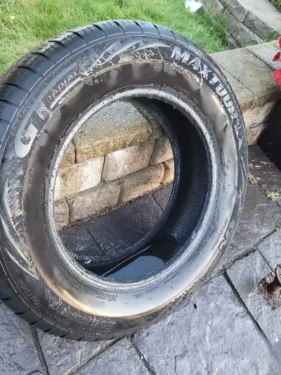 Maxtour lx 235 65 17 104H tires 3 of them dot 2019 One is same tred dot 2021 evovision 235 65 17 Mec...