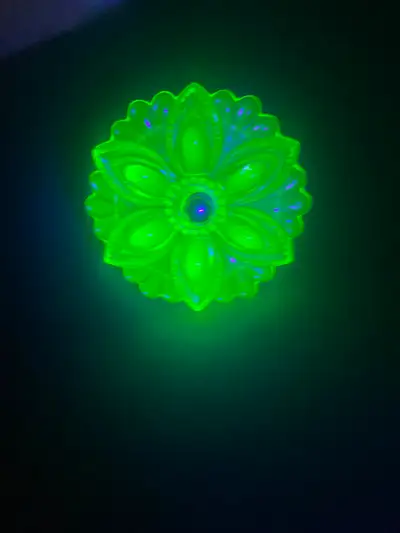 Available are: 3 of these RARE, 3.5wonderful glowing Uranium tie backs A pair...$55. Detailed light...