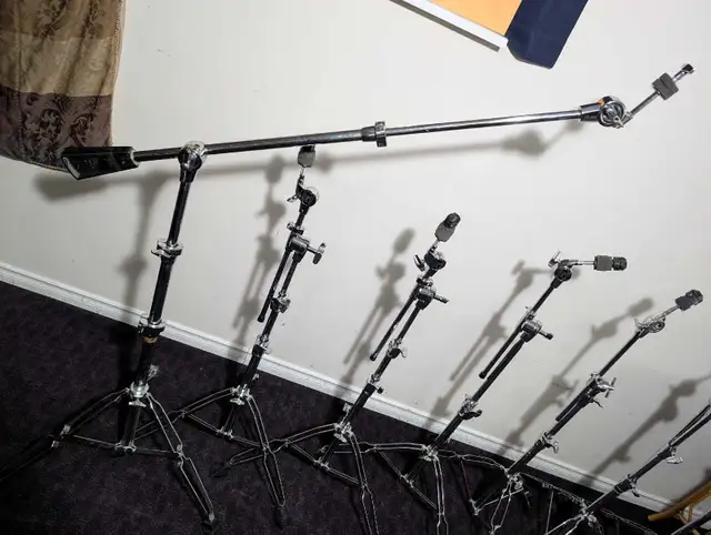 Pearl. 6 cymbal boom stands, all in like new condition. in Drums & Percussion in Oshawa / Durham Region - Image 6