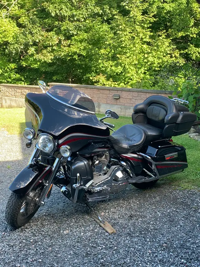 Beautiful Classic in Street, Cruisers & Choppers in Muskoka - Image 9