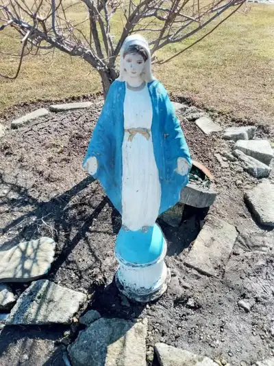 Statue Mary, View more