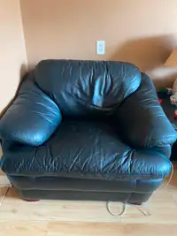 Large High Quality Leather Chair in good condition