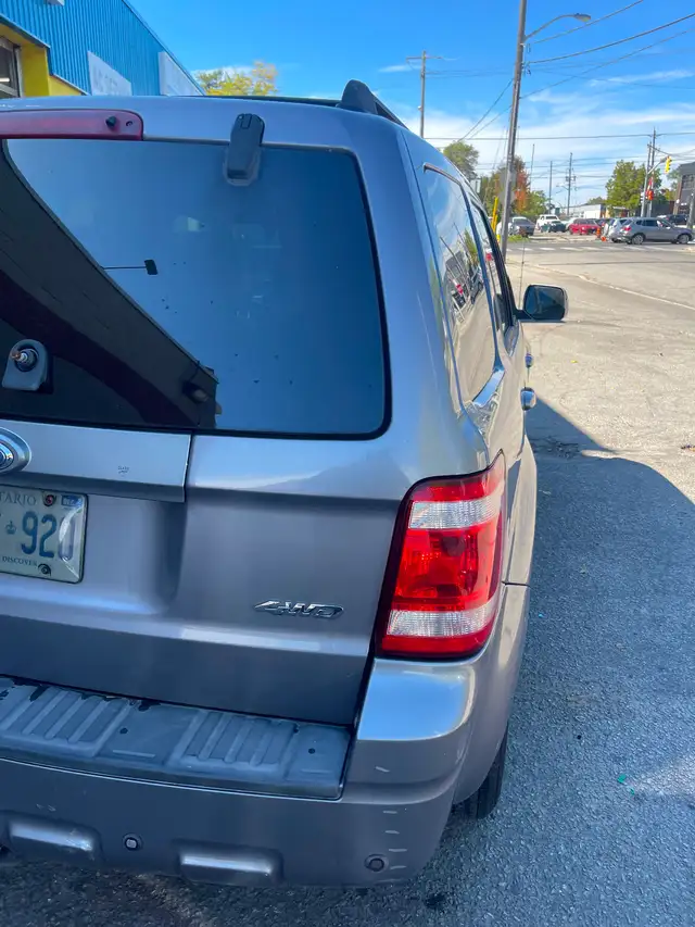 Ford Escape596423571953438722