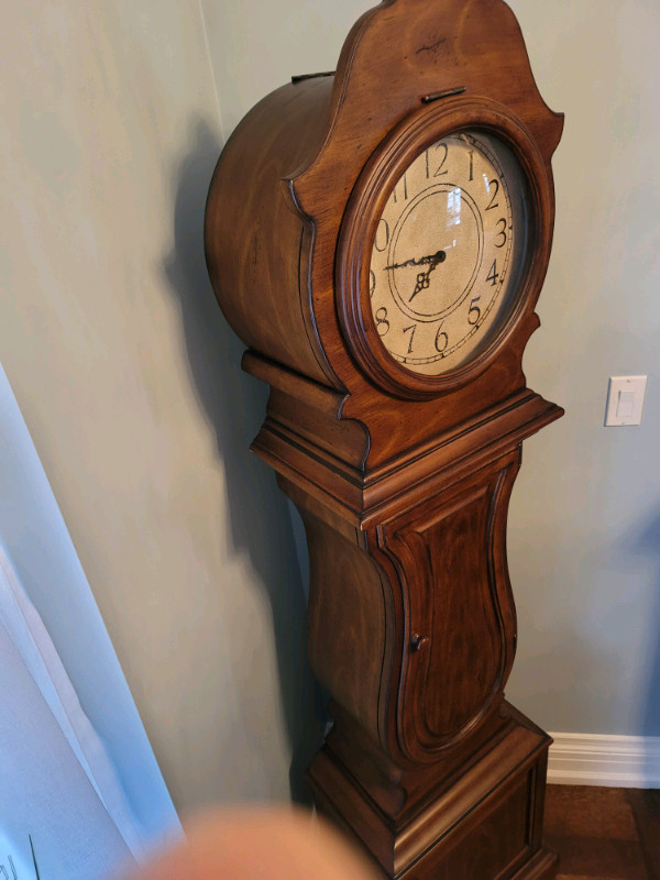 Grandfather Clock in Home Décor & Accents in City of Toronto - Image 2