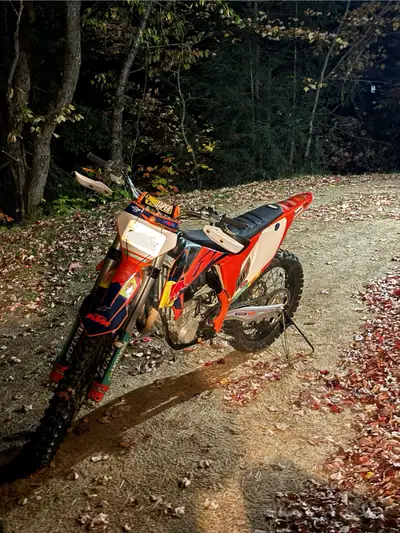 Very clean bike full top end rebuilt at 103.9hours July of 2025 Currently at 115 hours Have all reco...