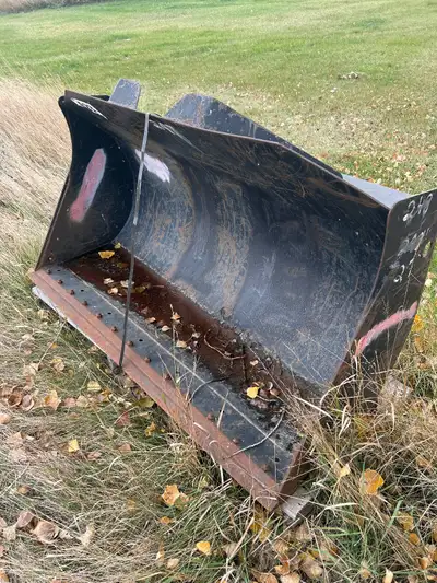 68” loader bucket. Cash/ trades?