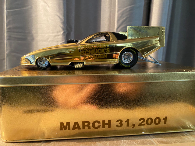 NHRA DEL WORSHAM,FRANK PEDREGON AUTOGRAPHED GOLD FUNNY CAR - CSK in Arts & Collectibles in City of Toronto - Image 2