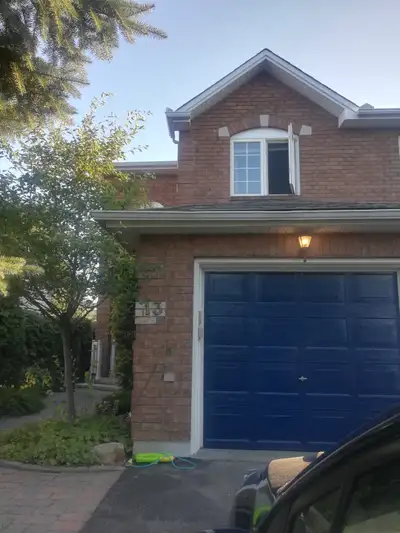 End Unit TownHome for Rent Available in Kanata From August 1