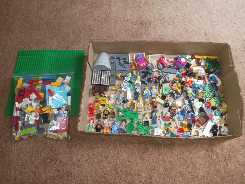 Huge lego mini figures and accessories lot Toys & Games Edmonton Kijiji