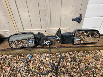 2003-2006 GMC CHEVROLET Power Tow mirrors. Will fit Chevrolet Silverado, Chevrolet Suburban, GMC Sie...